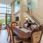 V&A Waterfront Luxury By Nivar