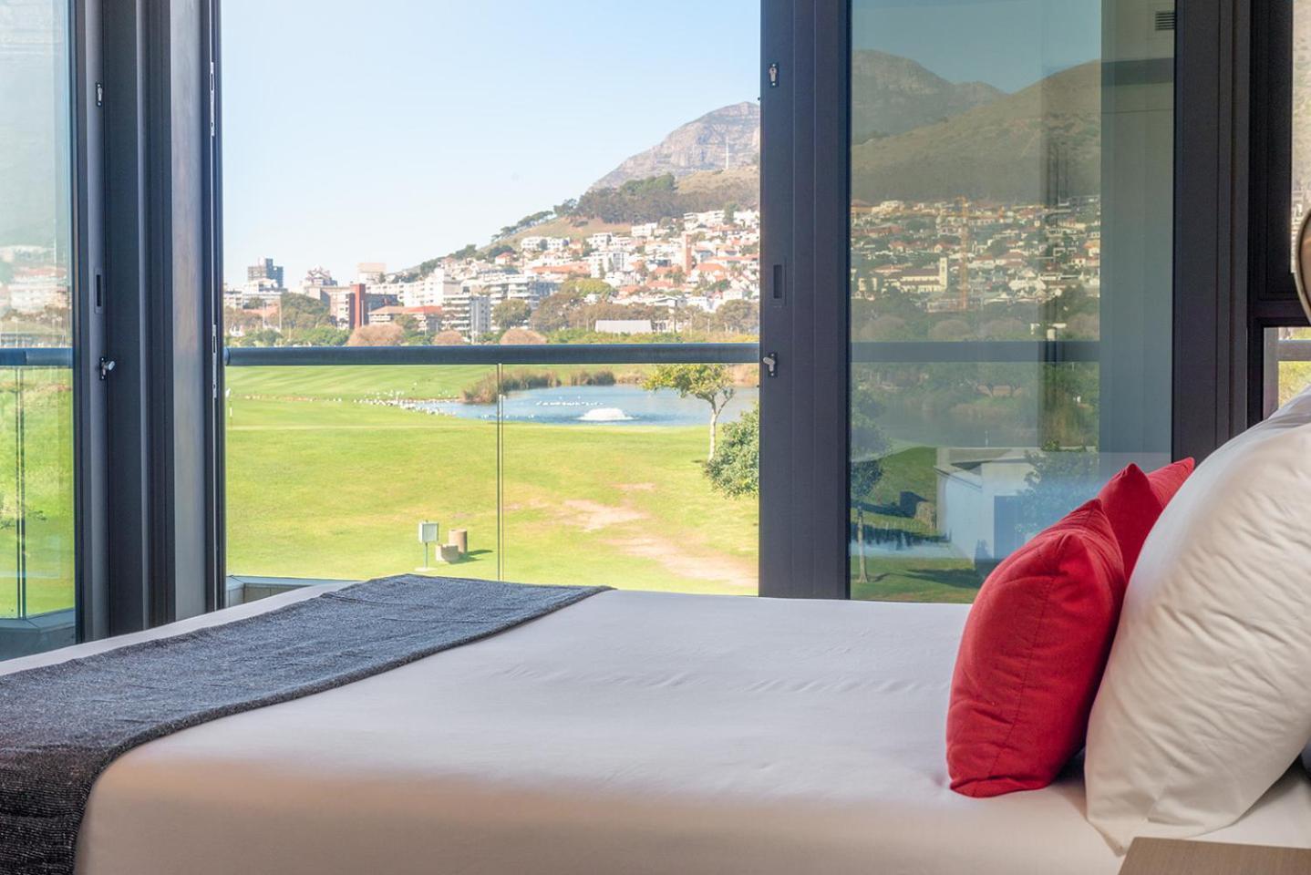 Apartment V&a Waterfront Luxury By Nivar Cape Town