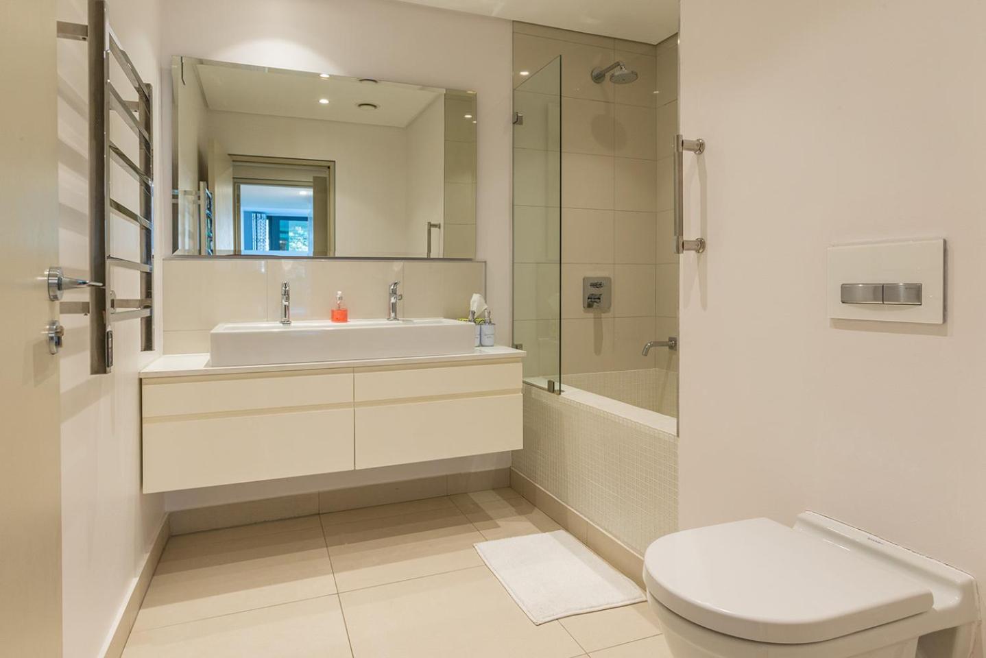 V&a Waterfront Luxury By Nivar Apartment