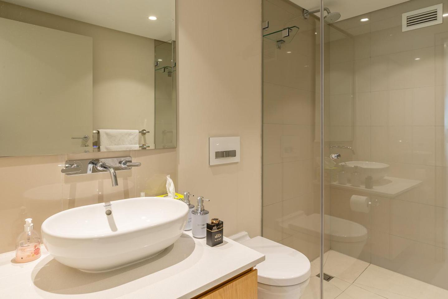 V&a Waterfront Luxury By Nivar Apartment *