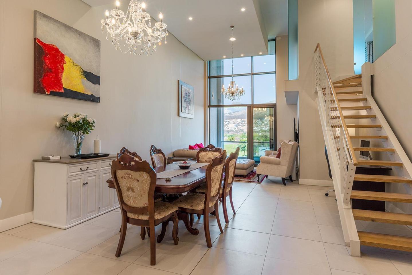 Apartment V&a Waterfront Luxury By Nivar Cape Town