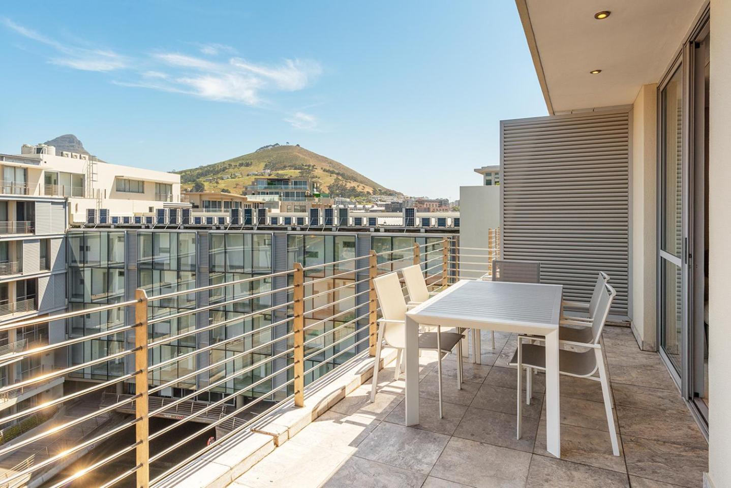 Apartment V&a Waterfront Luxury By Nivar *