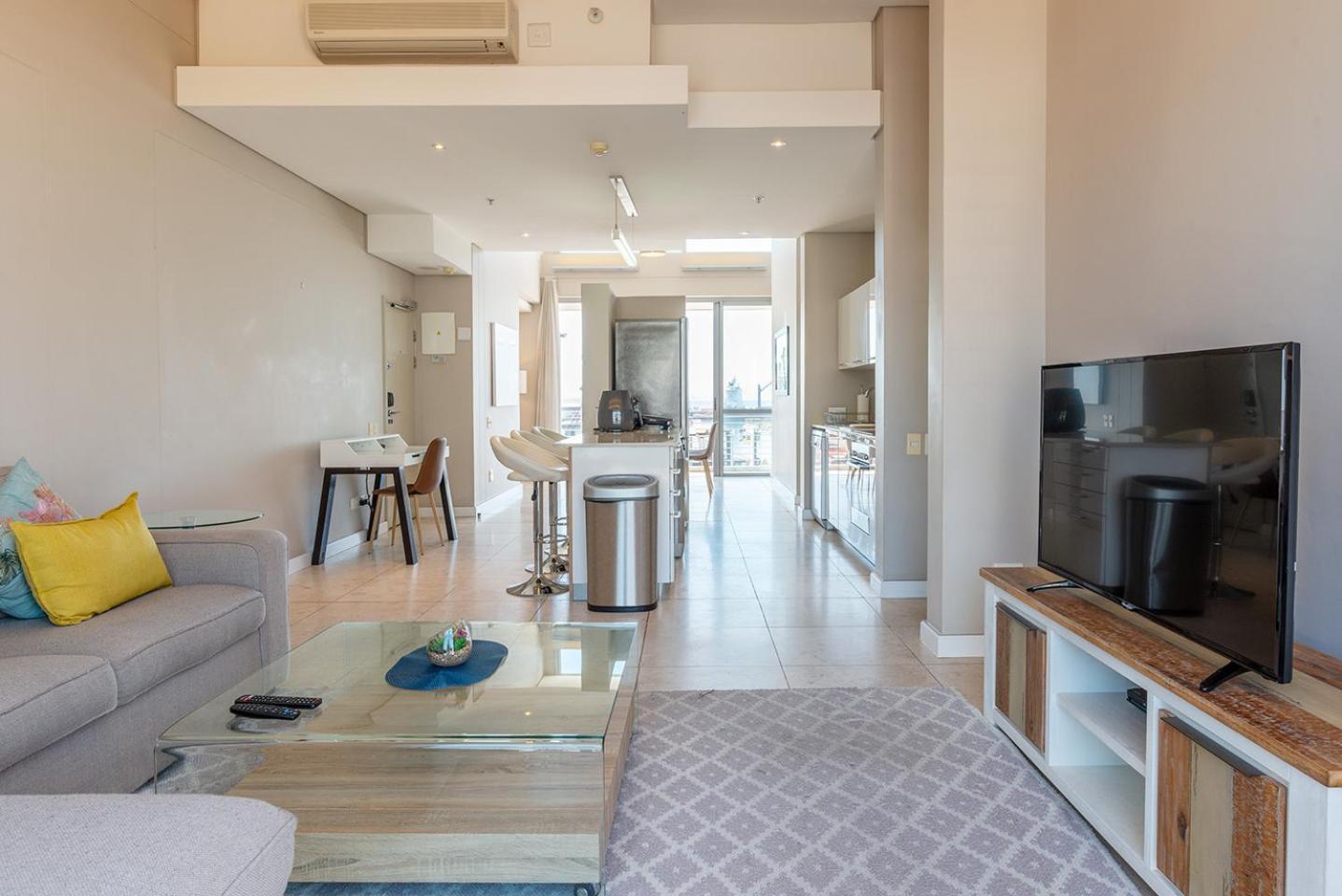 Apartment V&a Waterfront Luxury By Nivar Cape Town
