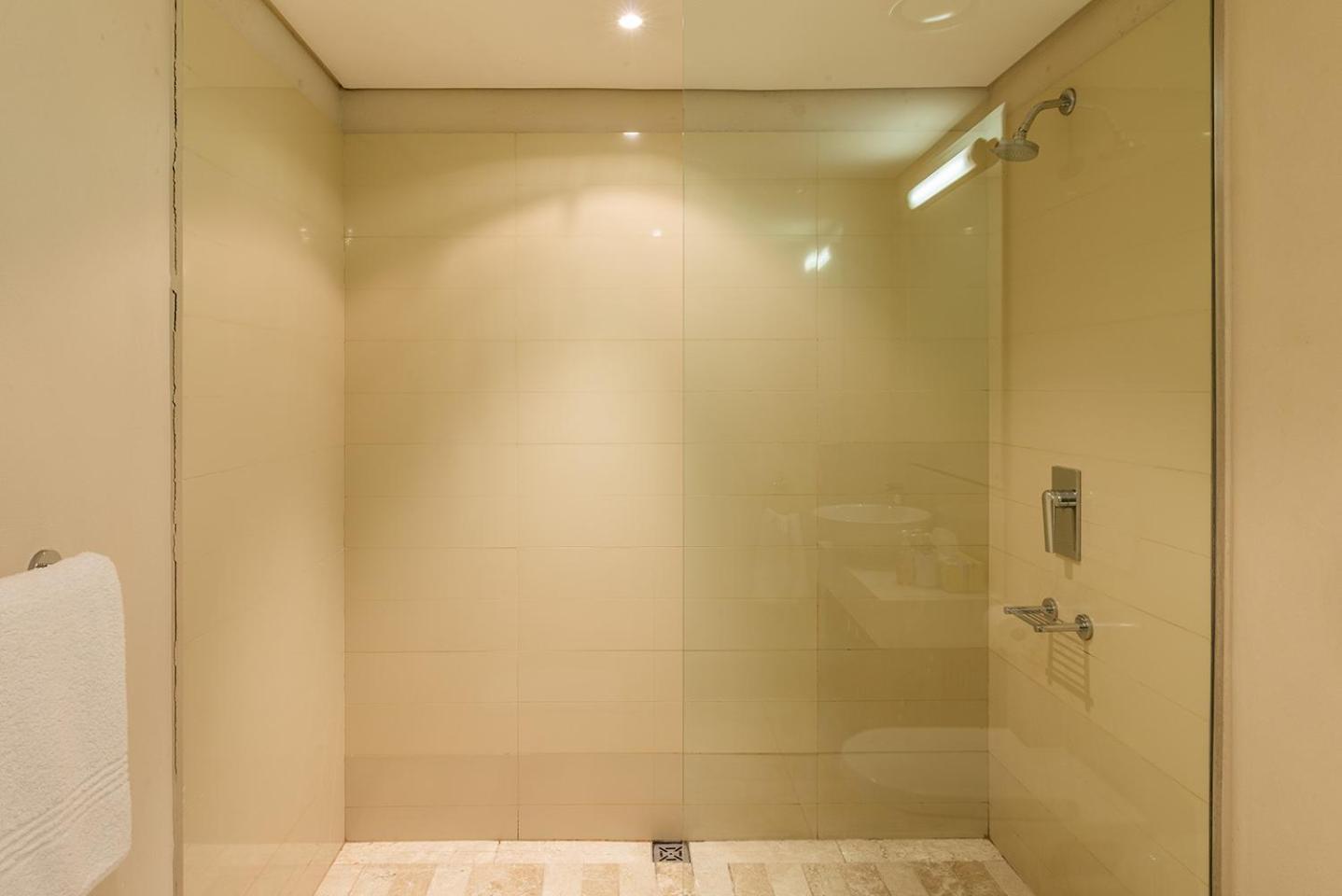 Apartment V&a Waterfront Luxury By Nivar