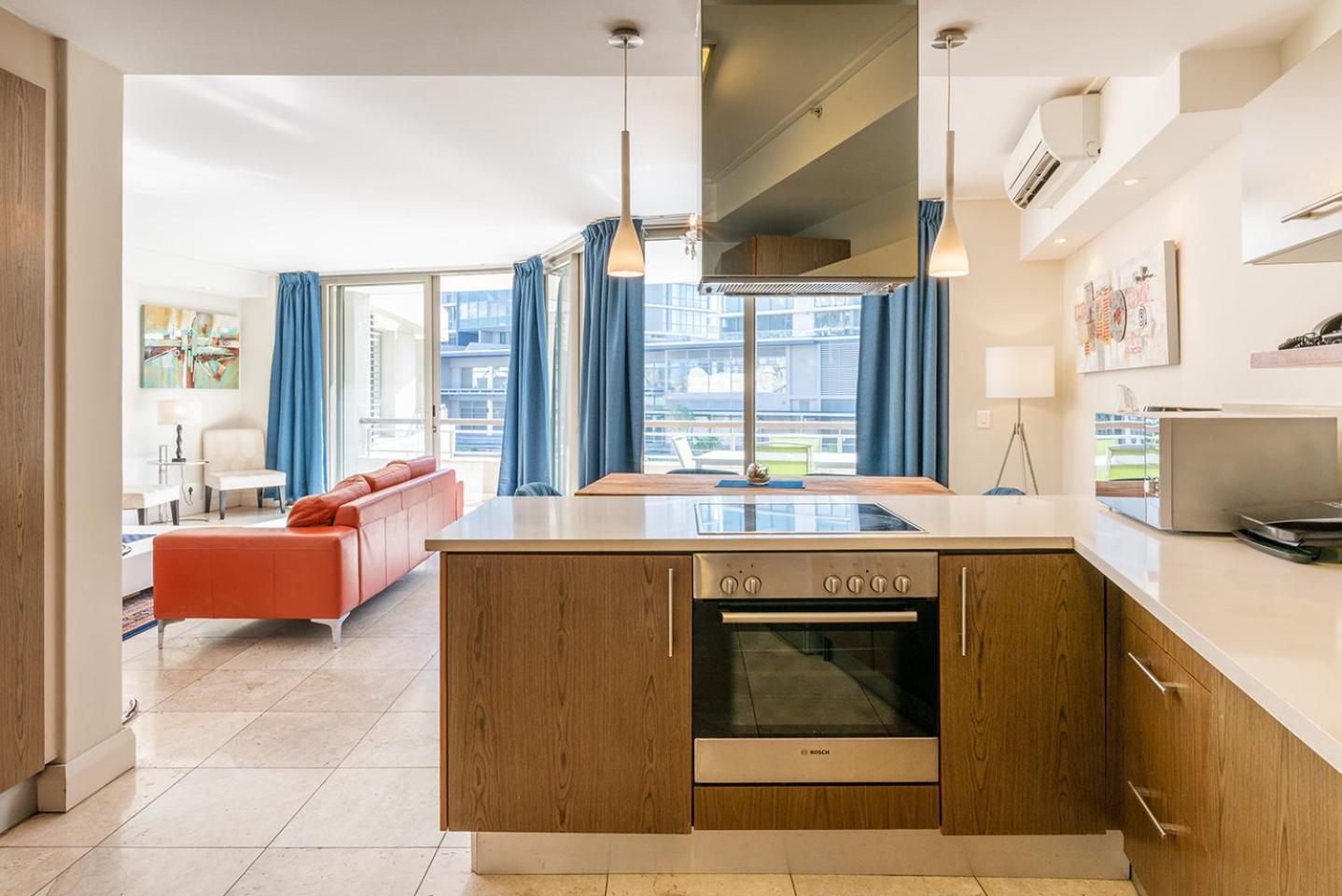 Apartment V&a Waterfront Luxury By Nivar Cape Town