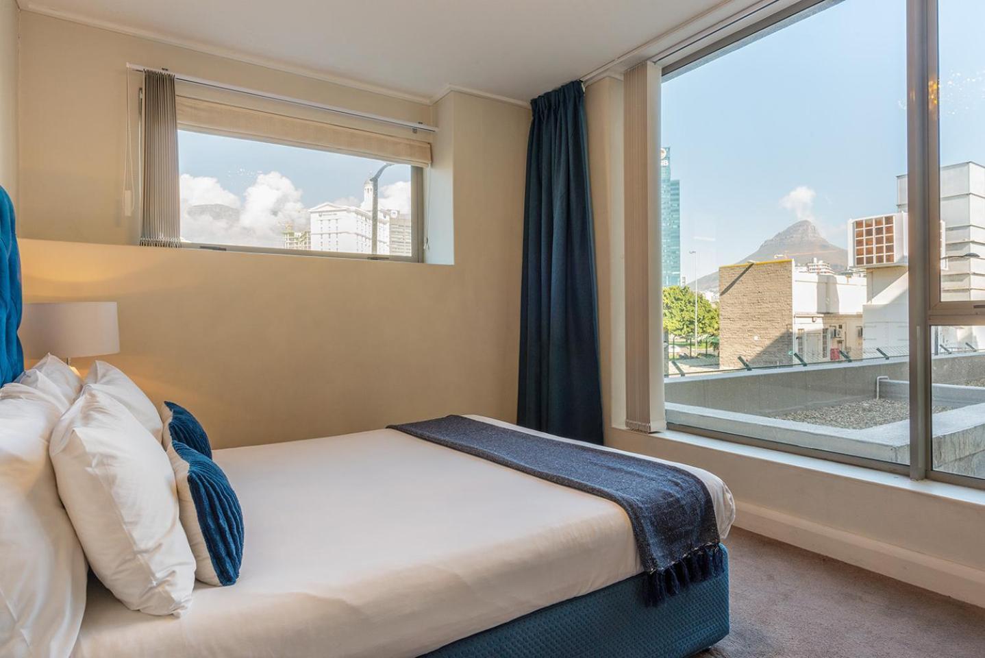 Apartment V&a Waterfront Luxury By Nivar